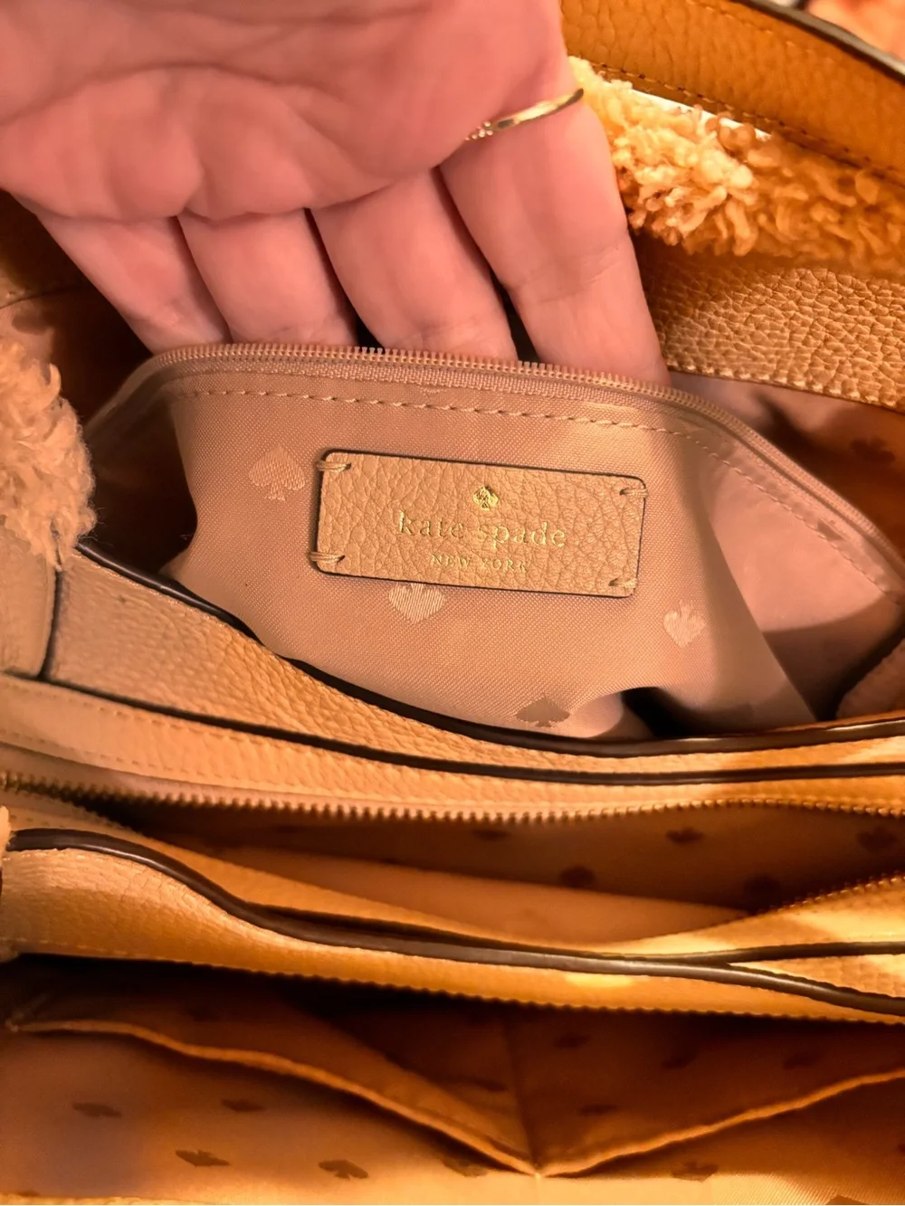 kate spade tan shearling-trim shoulder bag